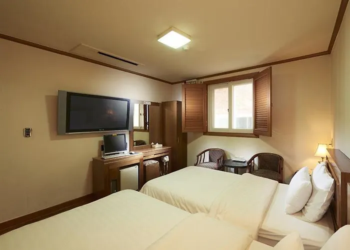 Noble Hotel