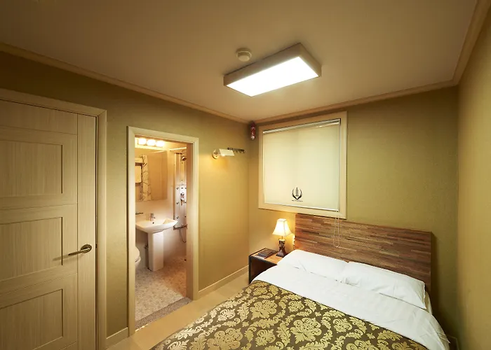 Noble Hotel