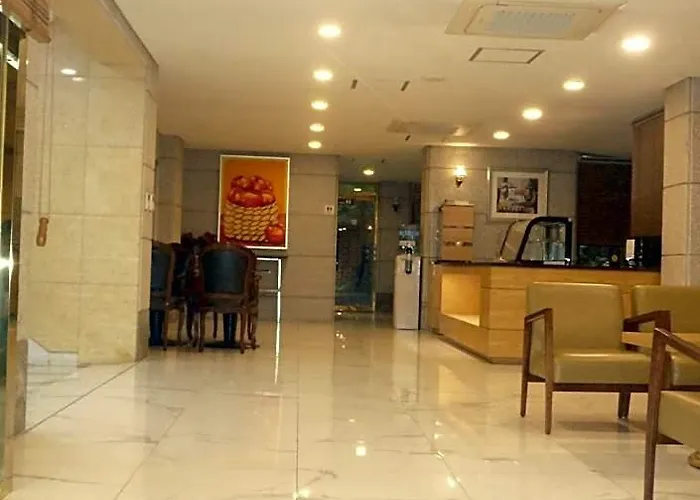 Noble Hotel